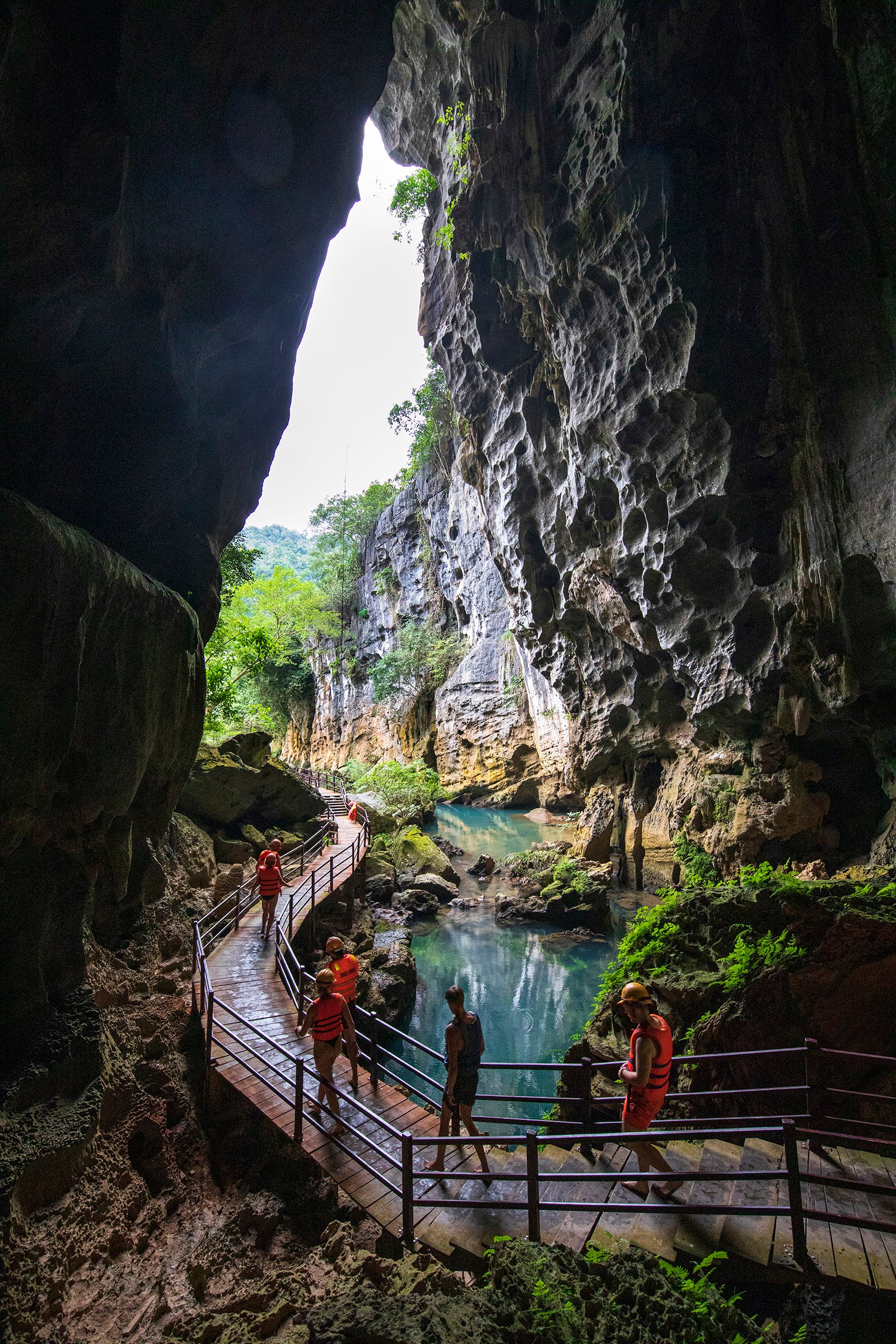 Phong Nha-Kẻ Bàng lọt Top 11 điểm đến đẹp nhất Việt Nam năm 2026 Trải nghiệm Đa dạng tại Du lịch Phong Nha, Quảng Trị