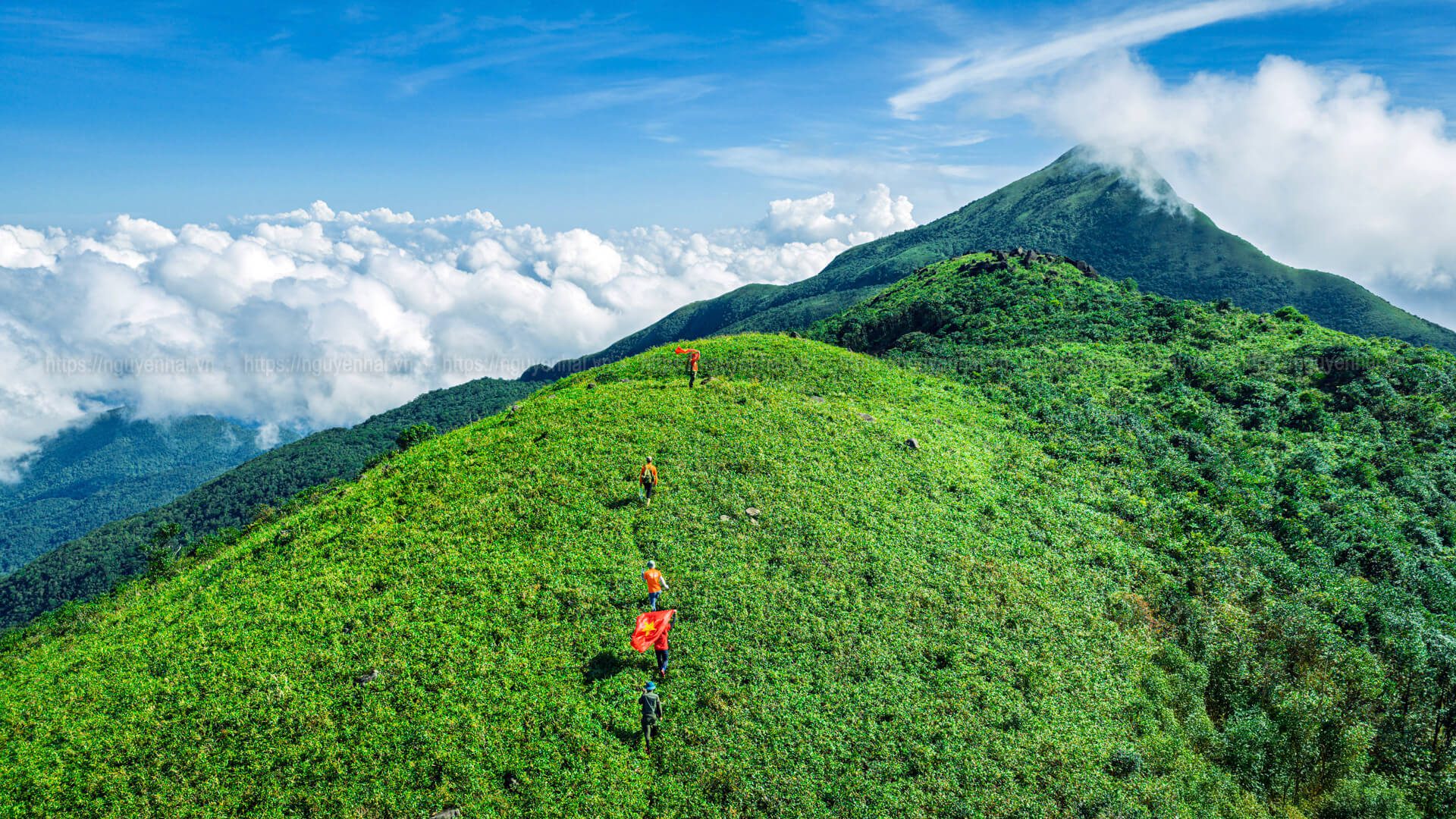 Pa Thiên Voi Mẹp - Chinh phục nóc nhà Quảng Trị cho những tín đồ thích trekking