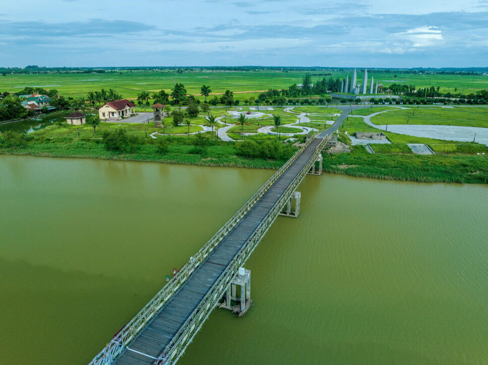 Cầu Hiền Lương địa điểm du lịch DMZ hấp dẫn Quảng Trị