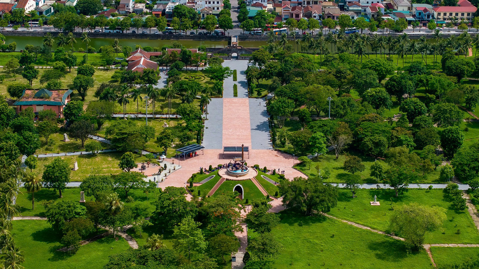 Thành cổ Quảng Trị tri ân các anh hùng liệt sỹ